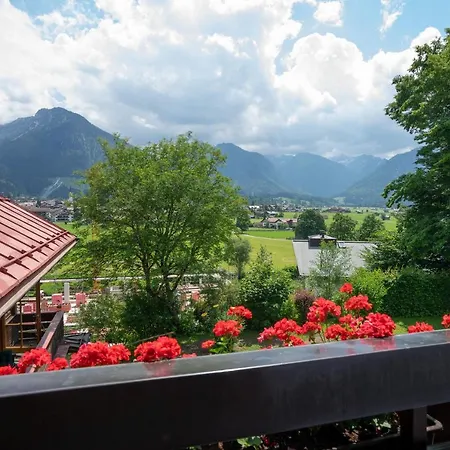 Ferienwohnungen Alpentraum - Landhaus Gutermann Oberstdorf Buitenkant foto