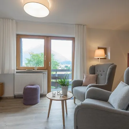 Ferienwohnungen Alpentraum - Landhaus Gutermann Oberstdorf Buitenkant foto